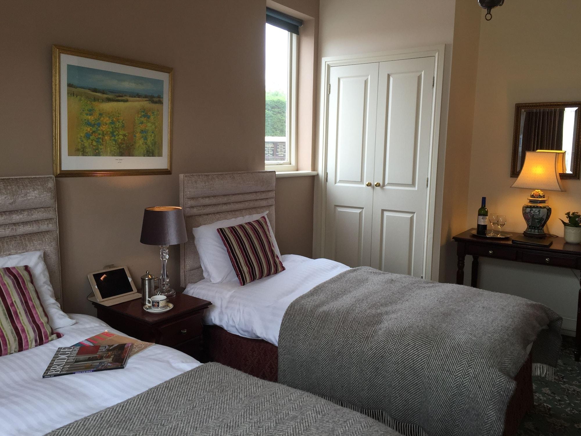 Taunton Town House Villa Bagian luar foto