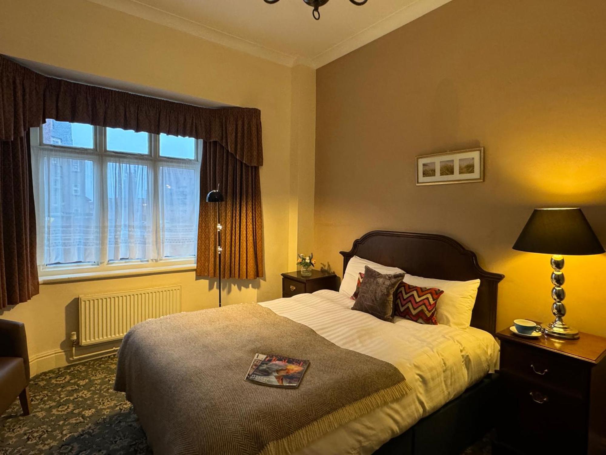 Taunton Town House Villa Bagian luar foto