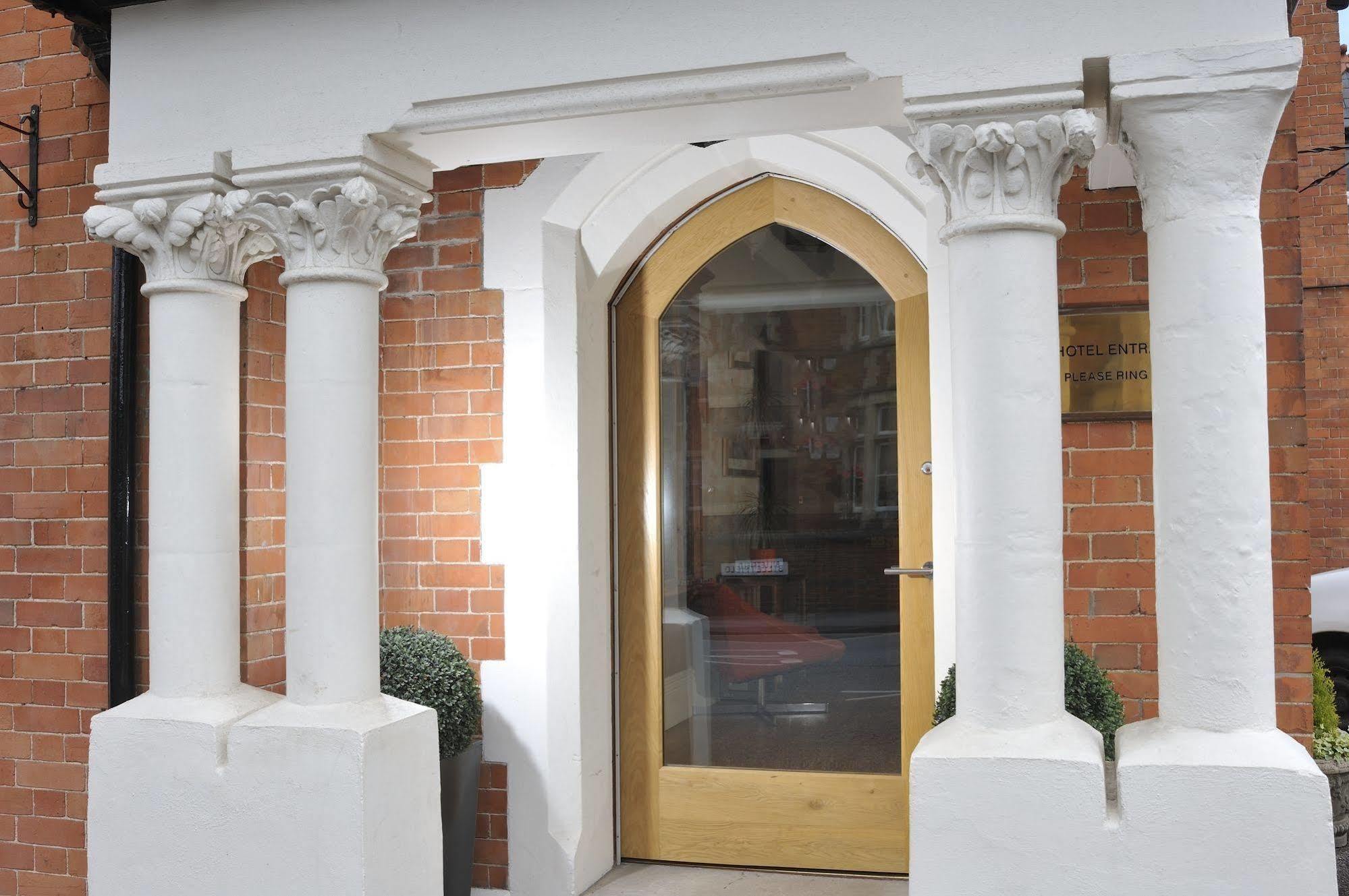 Taunton Town House Villa Bagian luar foto