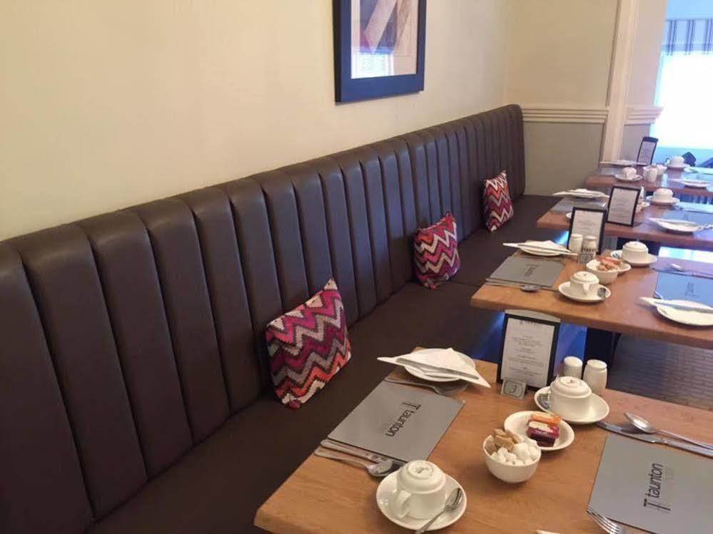 Taunton Town House Villa Bagian luar foto